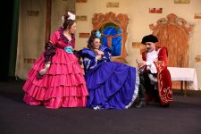 Как в Баку искали нужный размер хрустальной обуви для красивой девушки (ФОТО)