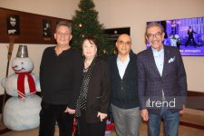 Азербайджанский русский драматический театр отметил 105-летие с классикой Шекспира (ФОТО)