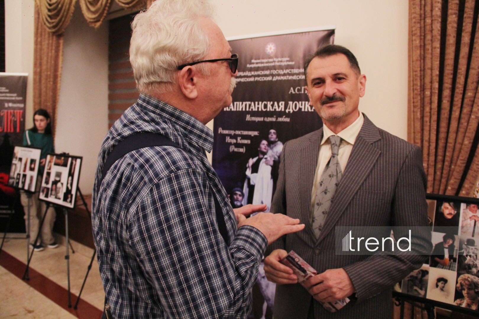 Азербайджанский русский драматический театр отметил 105-летие с классикой Шекспира (ФОТО)