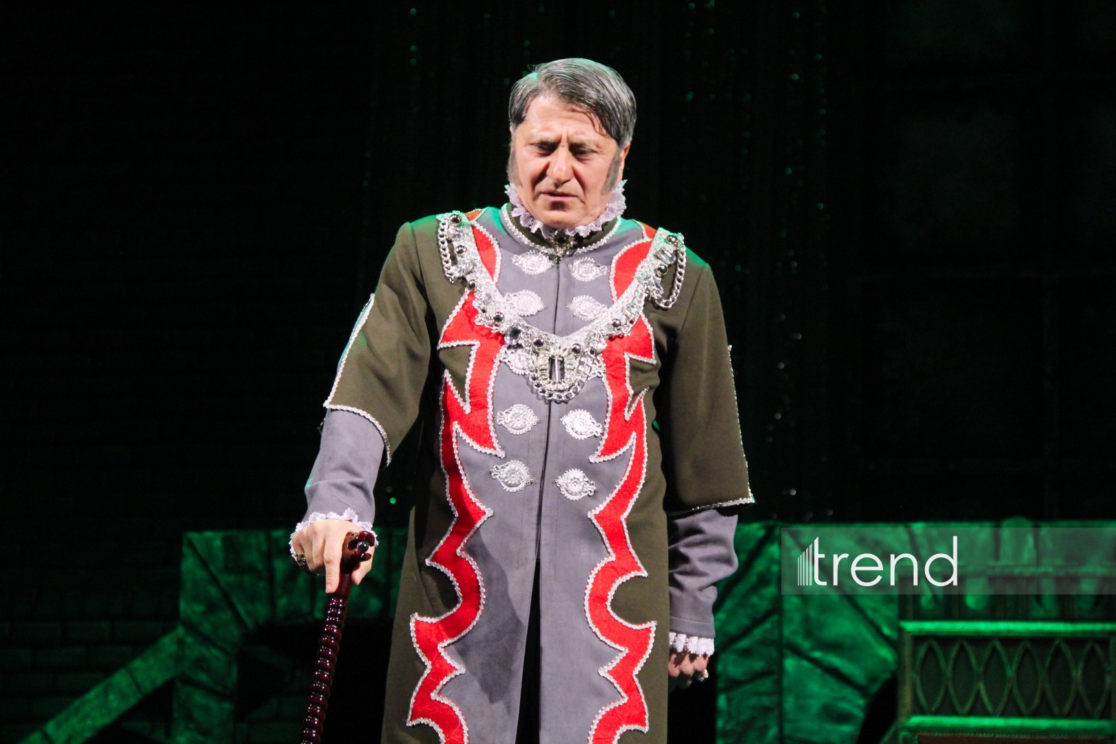 Азербайджанский русский драматический театр отметил 105-летие с классикой Шекспира (ФОТО)