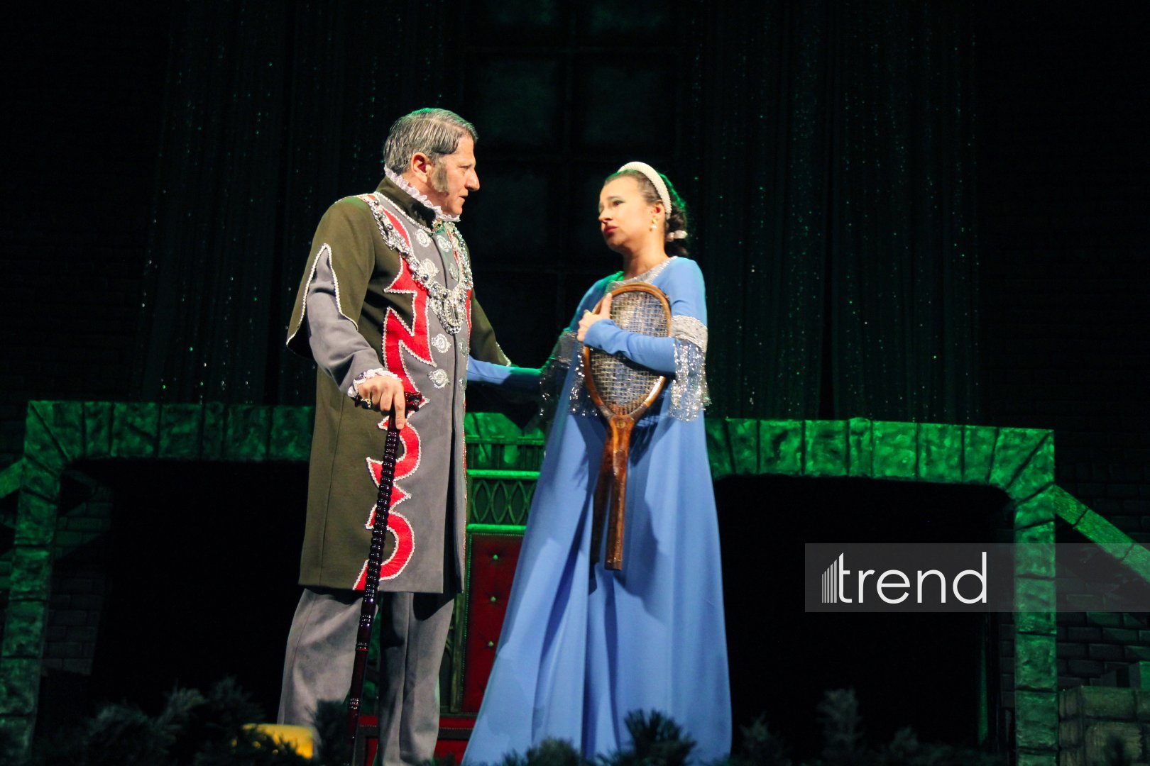 Азербайджанский русский драматический театр отметил 105-летие с классикой Шекспира (ФОТО)