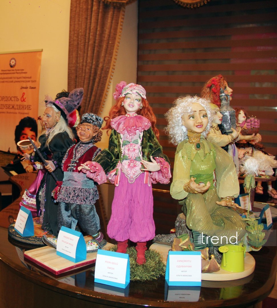 Азербайджанский русский драматический театр отметил 105-летие с классикой Шекспира (ФОТО)