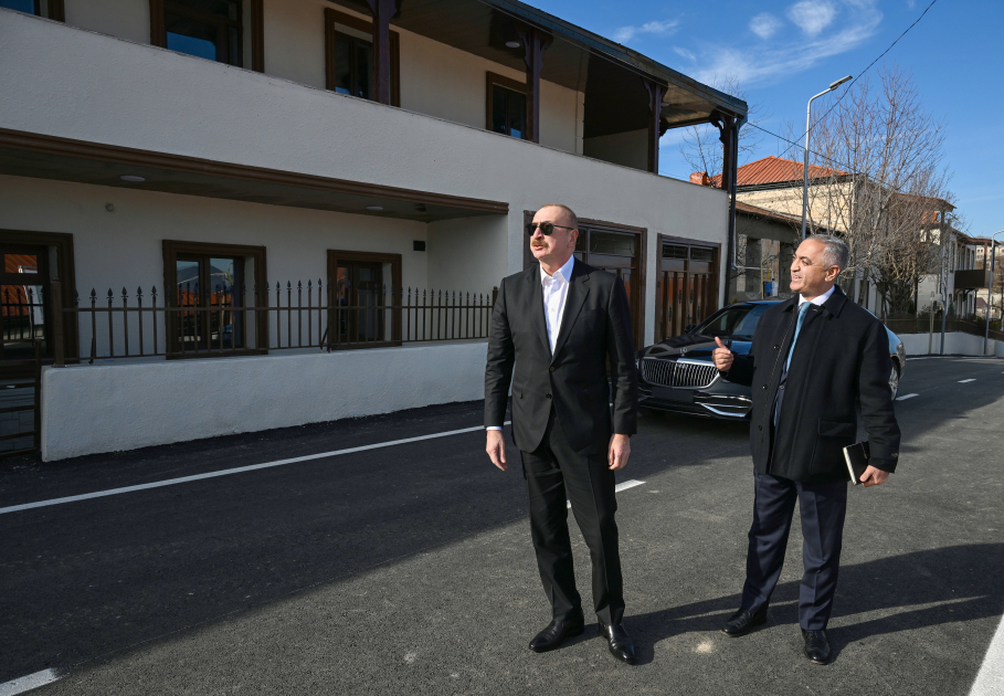 Президент Ильхам Алиев посетил поселок Кяркиджахан города Ханкенди (ФОТО)