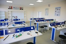 Президент Ильхам Алиев принял участие в открытии после капитального ремонта здания полной средней школы № 1 поселка Кяркиджахан