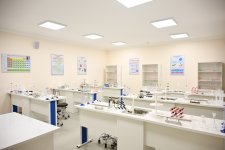 Президент Ильхам Алиев принял участие в открытии после капитального ремонта здания полной средней школы № 1 поселка Кяркиджахан