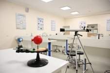 Президент Ильхам Алиев принял участие в открытии после капитального ремонта здания полной средней школы № 1 поселка Кяркиджахан