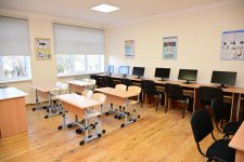 Президент Ильхам Алиев принял участие в открытии после капитального ремонта здания полной средней школы № 1 поселка Кяркиджахан