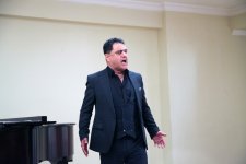 Классическое искусство в зимнем Баку (ФОТО)