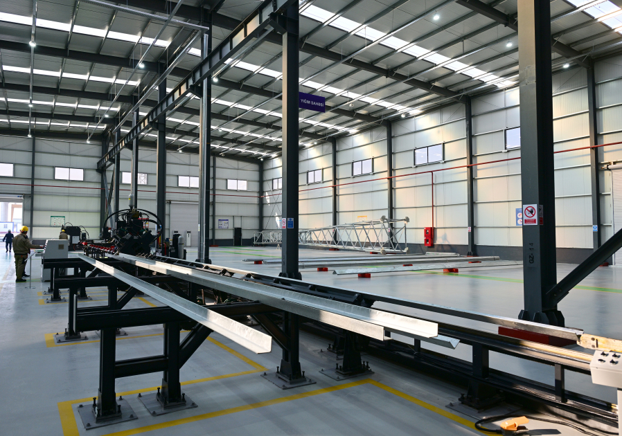 Президент Ильхам Алиев принял участие в открытии предприятия по производству металлических электрических опор в Агдаме (ФОТО)