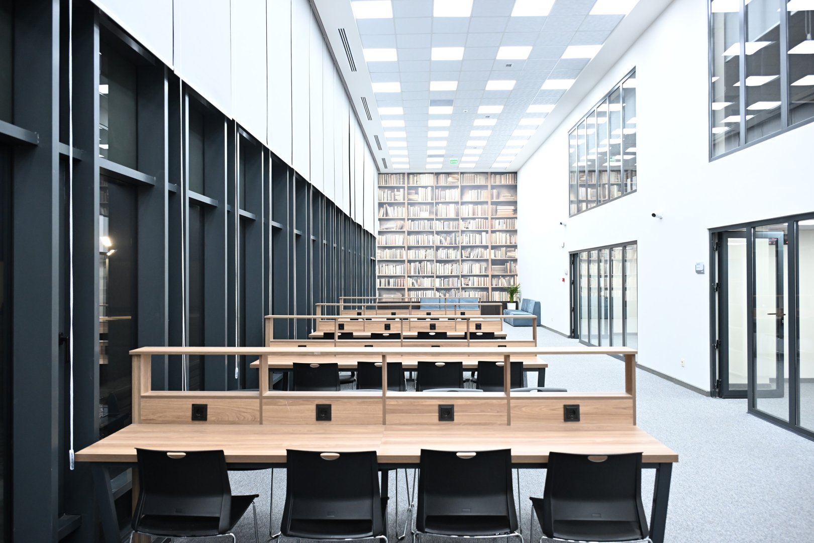 Президент Ильхам Алиев принял участие в открытии здания факультета бизнеса и экономики Карабахского университета