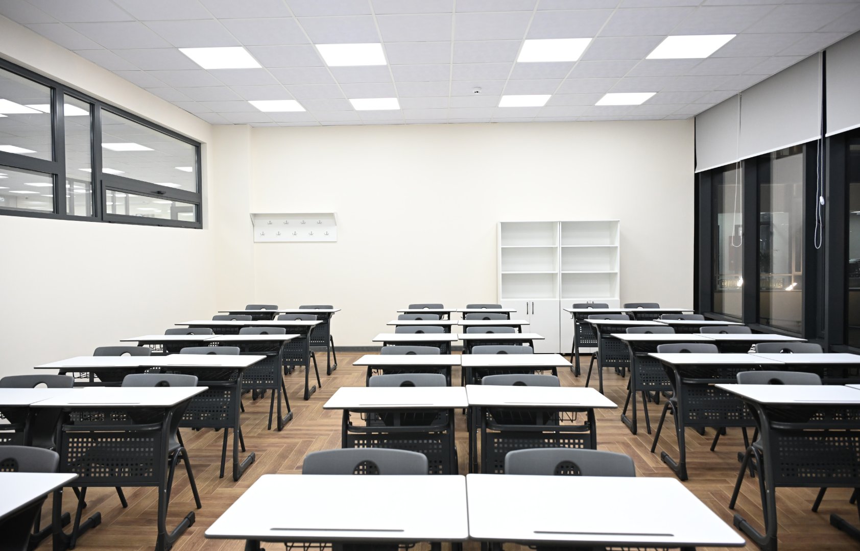 Президент Ильхам Алиев принял участие в открытии здания факультета бизнеса и экономики Карабахского университета