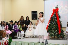 Вице-президент Фонда Гейдара Алиева Лейла Алиева, Арзу Алиева и Алена Алиева побывали в специальной общеобразовательной школе-интернате номер 5 города Баку (ФОТО)