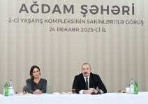 Президент Ильхам Алиев и Первая леди Мехрибан Алиева приняли участие в открытии 2-го жилого комплекса в Агдаме и встретились с переселившимися сюда жителями (ВИДЕО/ФОТО)
