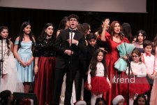 В Баку состоялся праздничный концерт Вокальной музыкальной школы Фидан Гаджиевой (ФОТО)