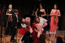 В Баку состоялся праздничный концерт Вокальной музыкальной школы Фидан Гаджиевой (ФОТО)