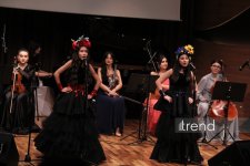 В Баку состоялся праздничный концерт Вокальной музыкальной школы Фидан Гаджиевой (ФОТО)