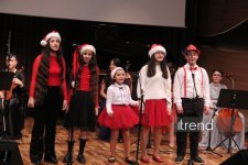 В Баку состоялся праздничный концерт Вокальной музыкальной школы Фидан Гаджиевой (ФОТО)