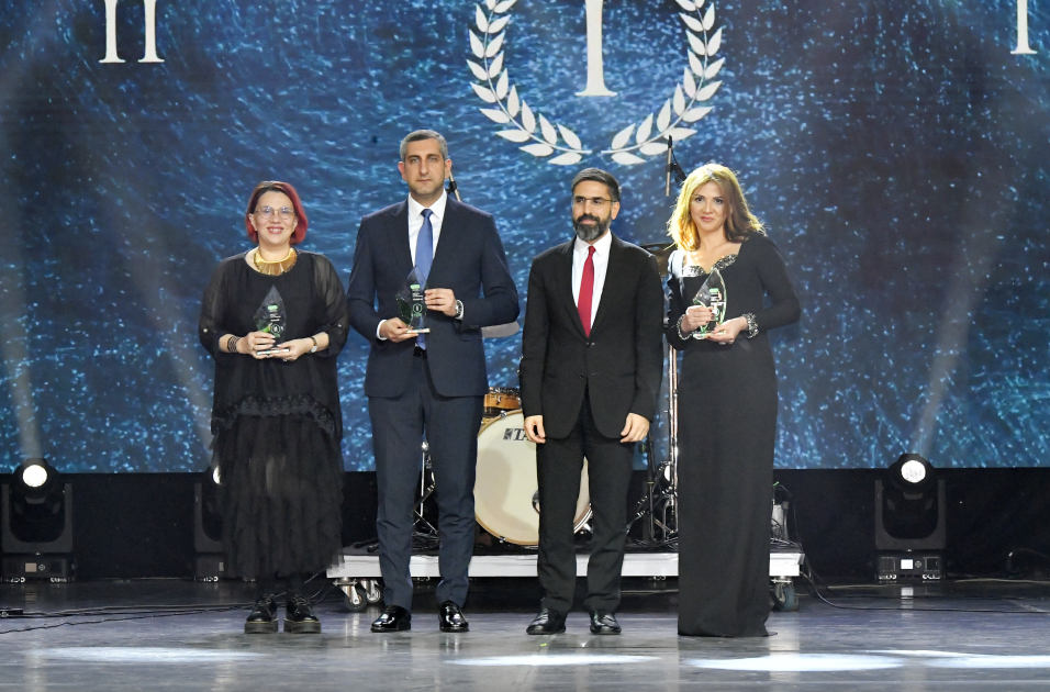Вице-президент Фонда Гейдара Алиева Лейла Алиева и руководитель Баку Медиа Центра Арзу Алиева приняли участие в Гала-церемонии, посвященной спортивным итогам года (ФОТО)