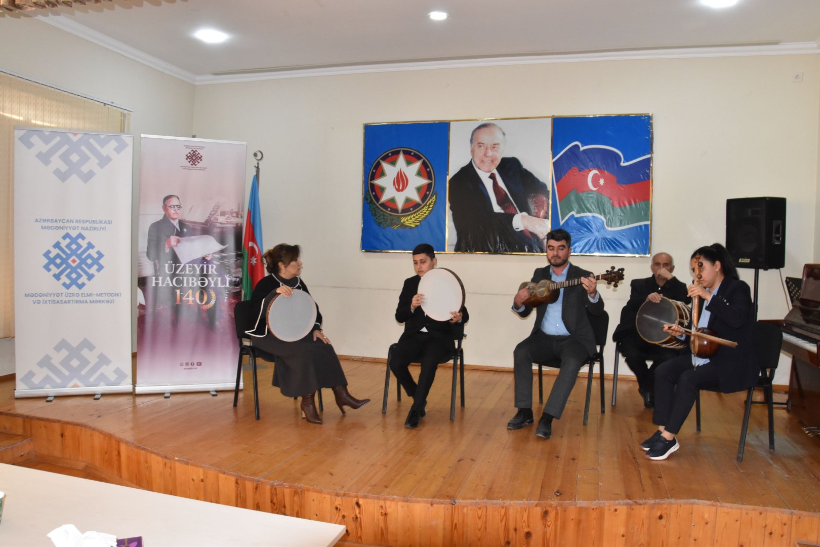 В Евлахе прошли мастер-классы по специальностям гармонь и ханенде (ФОТО)