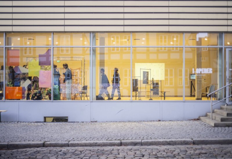 Под азербайджанским кураторством в Кведлинбурге прошла выставка "Человек и природа в эпоху одиночества" (ФОТО)