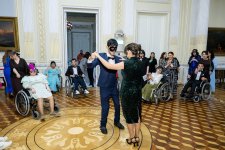 Искусство без границ: маскарадный бал для молодёжи в Баку (ФОТО)