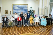 Искусство без границ: маскарадный бал для молодёжи в Баку (ФОТО)