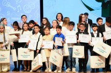 Вице-президент Фонда Гейдара Алиева Лейла Алиева и Алена Алиева приняли участие в заключительной церемонии награждения победителей Детского художественного фестиваля (ФОТО)