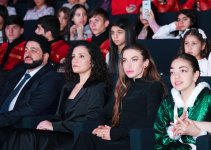 Вице-президент Фонда Гейдара Алиева Лейла Алиева и Алена Алиева приняли участие в заключительной церемонии награждения победителей Детского художественного фестиваля (ФОТО)