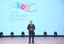 Вице-президент Фонда Гейдара Алиева Лейла Алиева и Алена Алиева приняли участие в заключительной церемонии награждения победителей Детского художественного фестиваля (ФОТО)