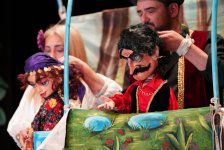 Цыганский табор в Баку - визуальные решения с обнадёживающим посланием (ФОТО)