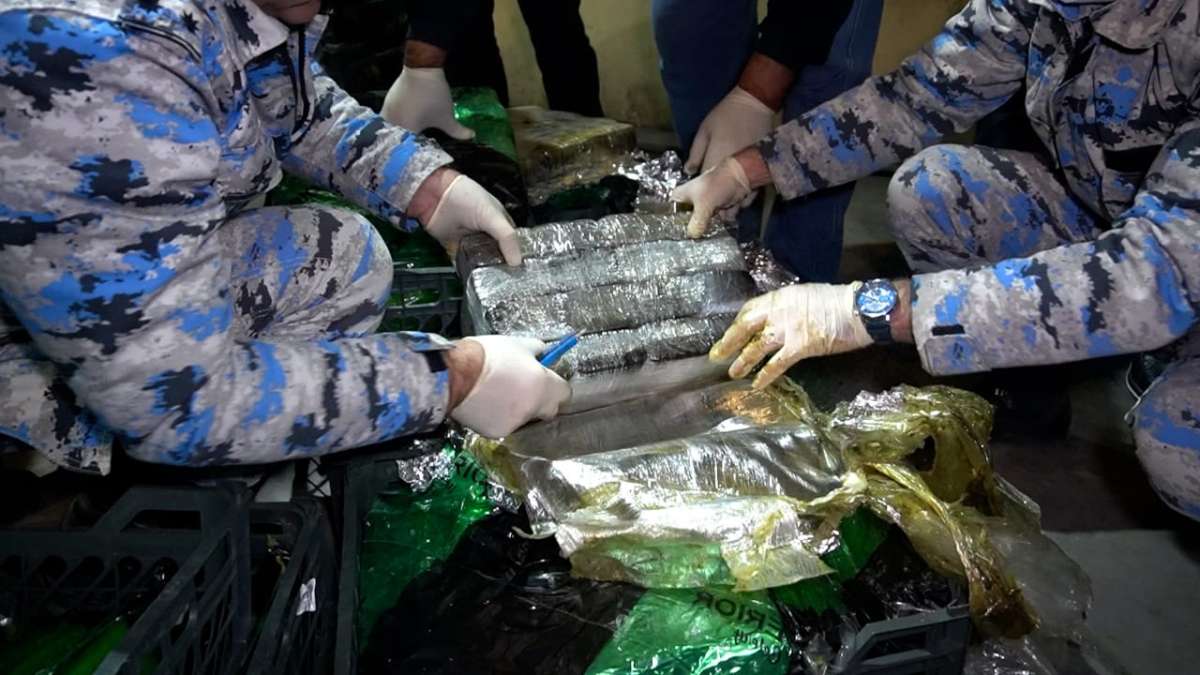 Предотвращен провоз крупной партии наркотиков из Ирана в Азербайджан (ФОТО)