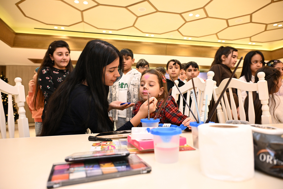 Вице-президент Фонда Гейдара Алиева Лейла Алиева, Арзу Алиева и Алена Алиева приняли участие в праздничном мероприятии для детей (ФОТО)