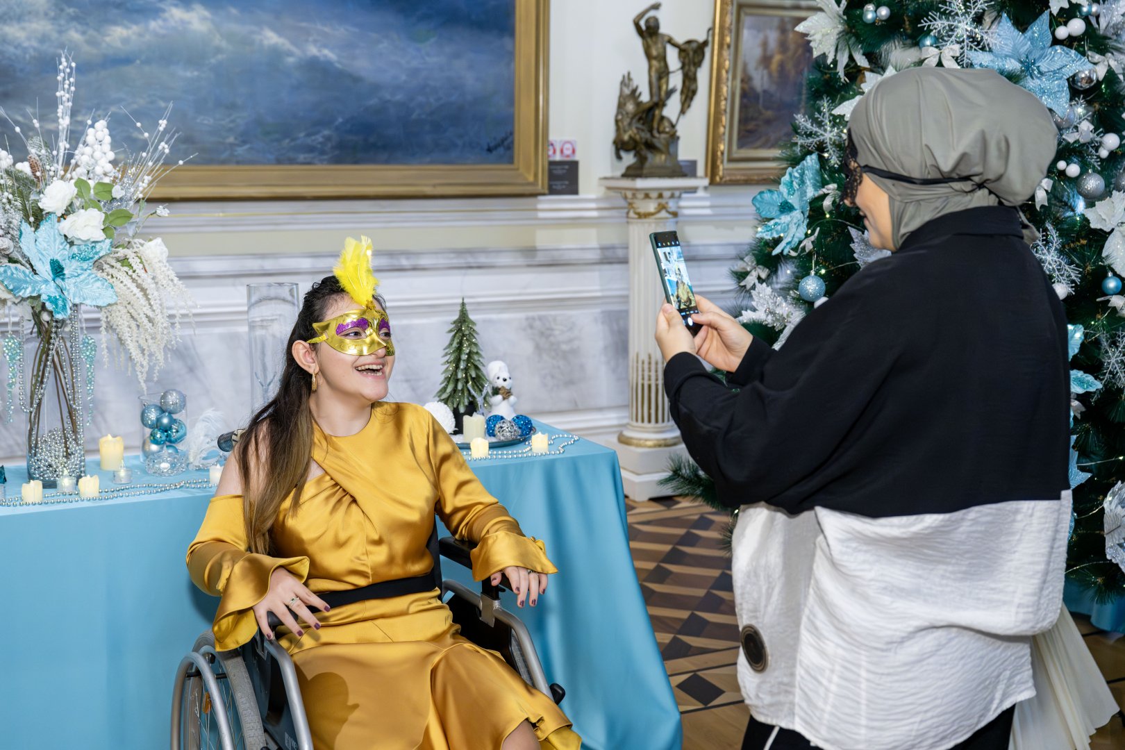 Искусство без границ: маскарадный бал для молодёжи в Баку (ФОТО)