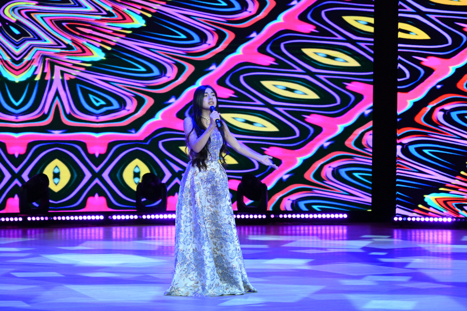 Вице-президент Фонда Гейдара Алиева Лейла Алиева и Алена Алиева приняли участие в заключительной церемонии награждения победителей Детского художественного фестиваля (ФОТО)