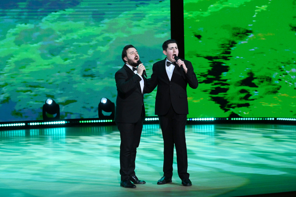 Вице-президент Фонда Гейдара Алиева Лейла Алиева и Алена Алиева приняли участие в заключительной церемонии награждения победителей Детского художественного фестиваля (ФОТО)