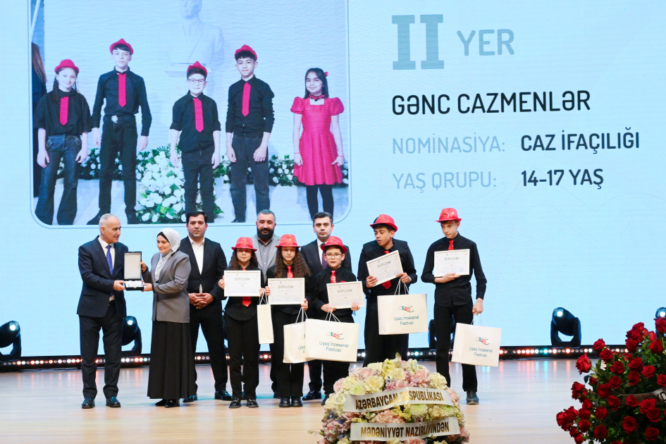 Вице-президент Фонда Гейдара Алиева Лейла Алиева и Алена Алиева приняли участие в заключительной церемонии награждения победителей Детского художественного фестиваля (ФОТО)