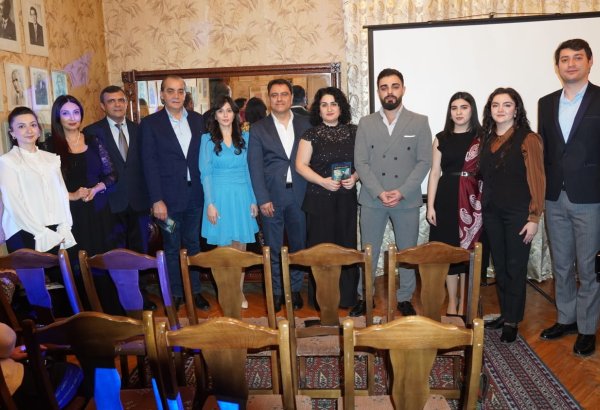 В рамках проекта "Гости Бюльбюля" прошел вечер к 110-летию легендарного Рашида Бейбутова (ФОТО)