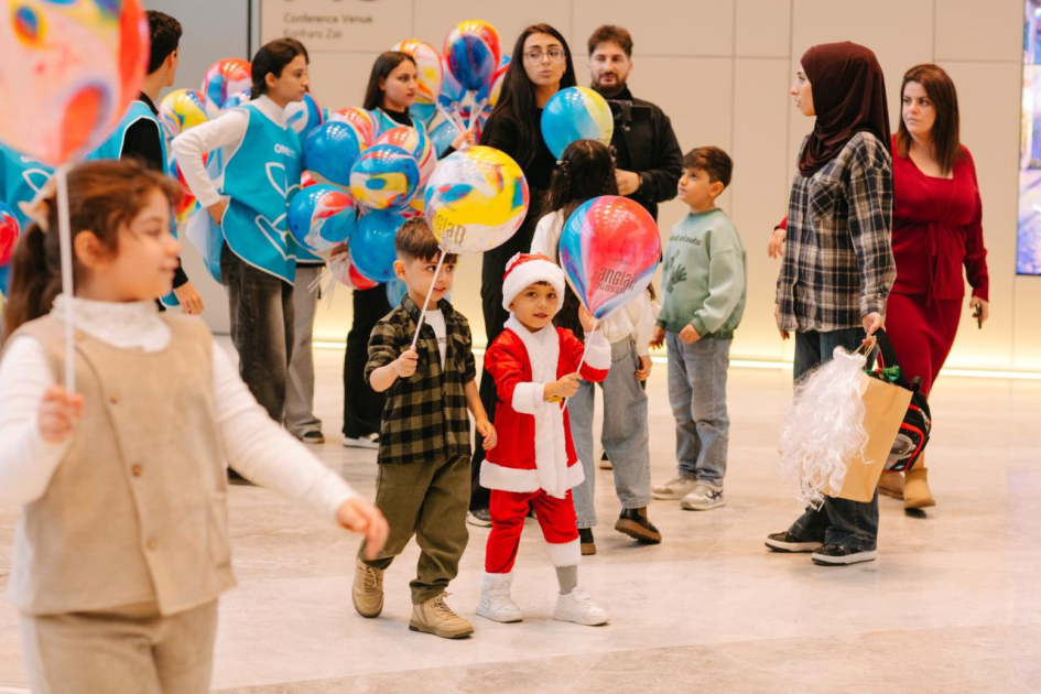 По инициативе вице-президента Фонда Гейдара Алиева Лейлы Алиевой для детей, нуждающихся в особой заботе, организовано «Джыртдан Мега Шоу» (ФОТО)