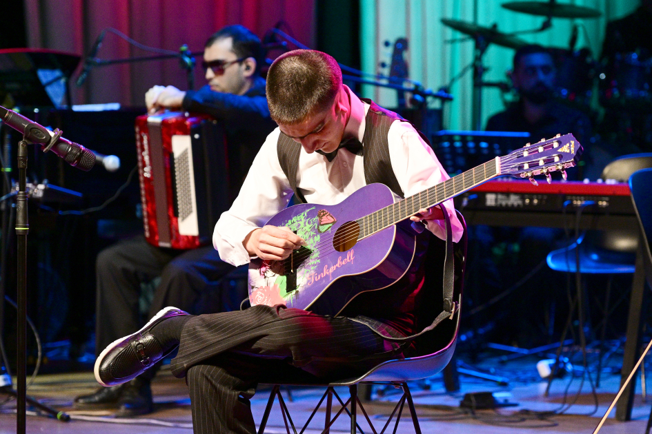 Вице-президент Фонда Гейдара Алиева Лейла Алиева и Алена Алиева посетили Центр инклюзивного развития и творчества DOST (ФОТО)