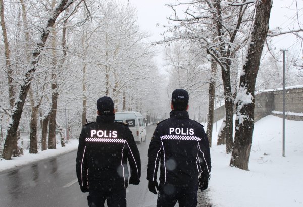 Полиция Азербайджана перешла на усиленный режим работы из-за погодных условий (ФОТО)