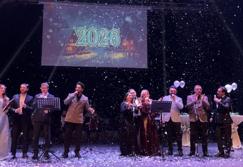 В Гянджинской государственной филармонии состоялась праздничная программа "В Новый год - вместе с нами" (ФОТО)