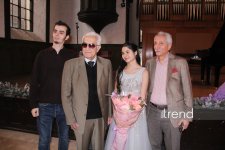 15-летний вундеркинд Айдан Нуриева объединила мировую классику с азербайджанской поэзией (ФОТО)