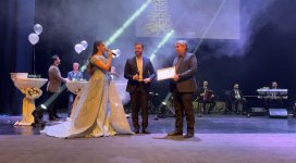 В Гянджинской государственной филармонии состоялась праздничная программа "В Новый год - вместе с нами" (ФОТО)