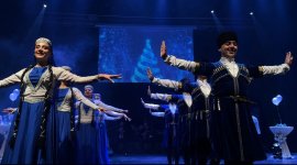 В Гянджинской государственной филармонии состоялась праздничная программа "В Новый год - вместе с нами" (ФОТО)