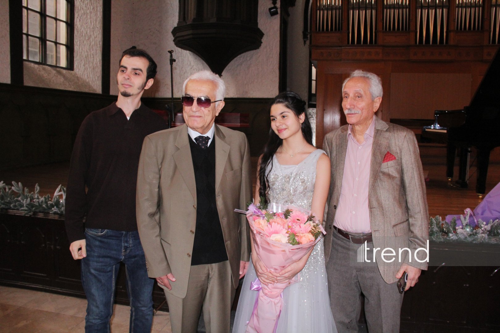 15-летний вундеркинд Айдан Нуриева объединила мировую классику с азербайджанской поэзией (ФОТО)