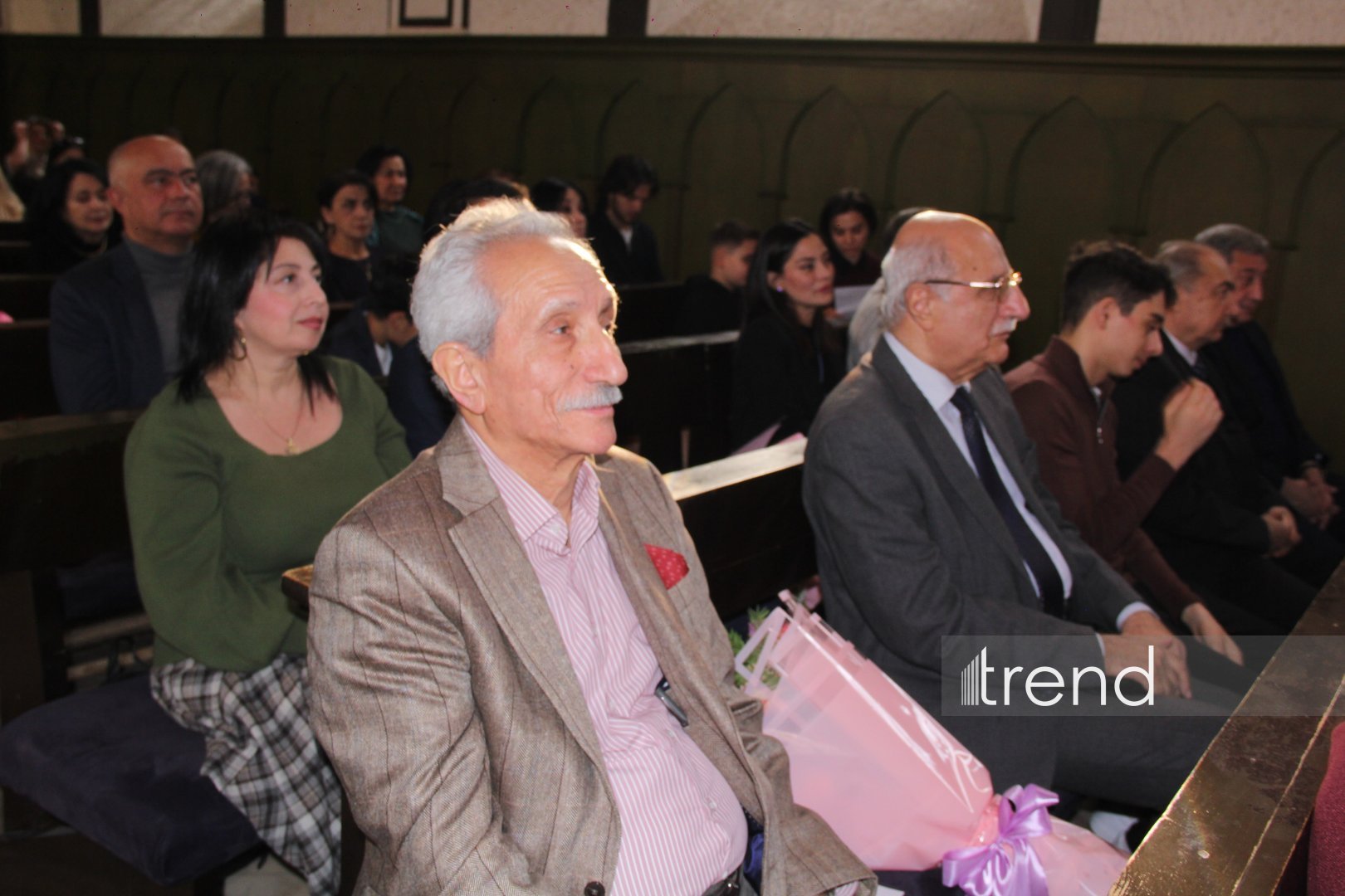 15-летний вундеркинд Айдан Нуриева объединила мировую классику с азербайджанской поэзией (ФОТО)