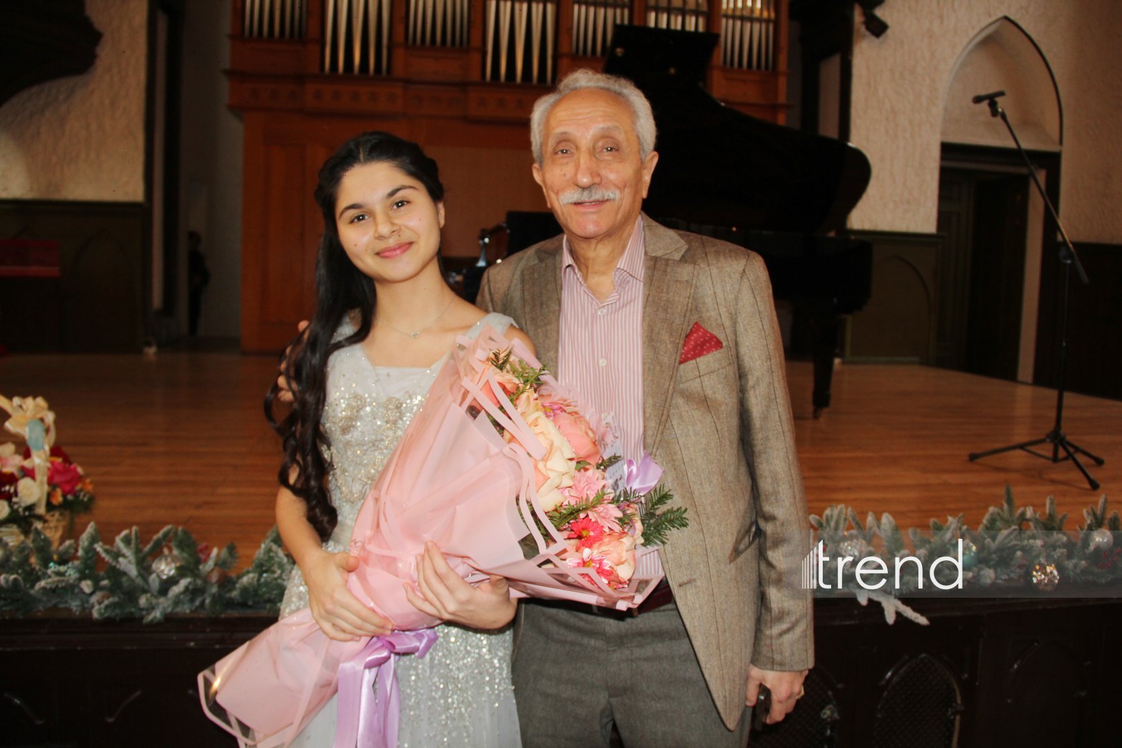 15-летний вундеркинд Айдан Нуриева объединила мировую классику с азербайджанской поэзией (ФОТО)