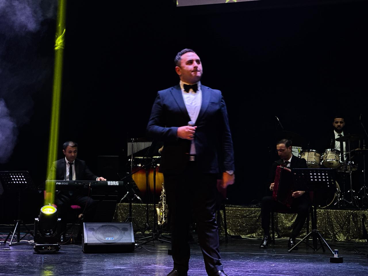 В Гянджинской государственной филармонии состоялась праздничная программа "В Новый год - вместе с нами" (ФОТО)