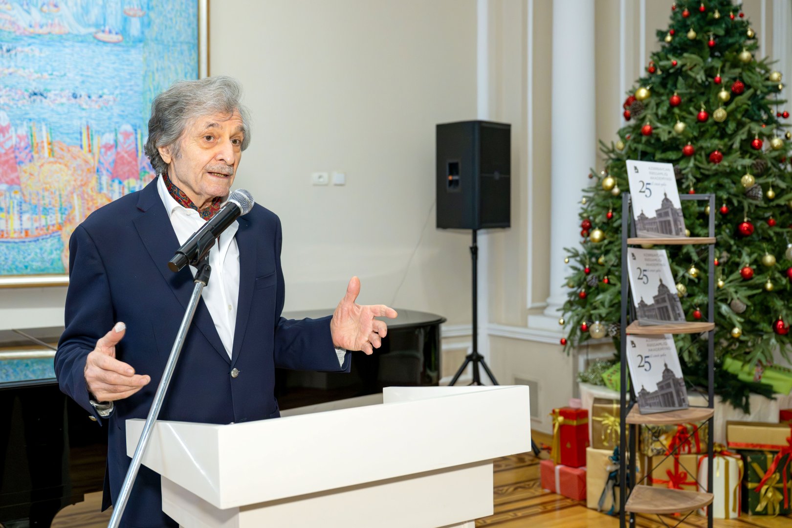 Состоялось открытие выставки, посвящённой 25-летию Азербайджанской академии художеств (ФОТО)