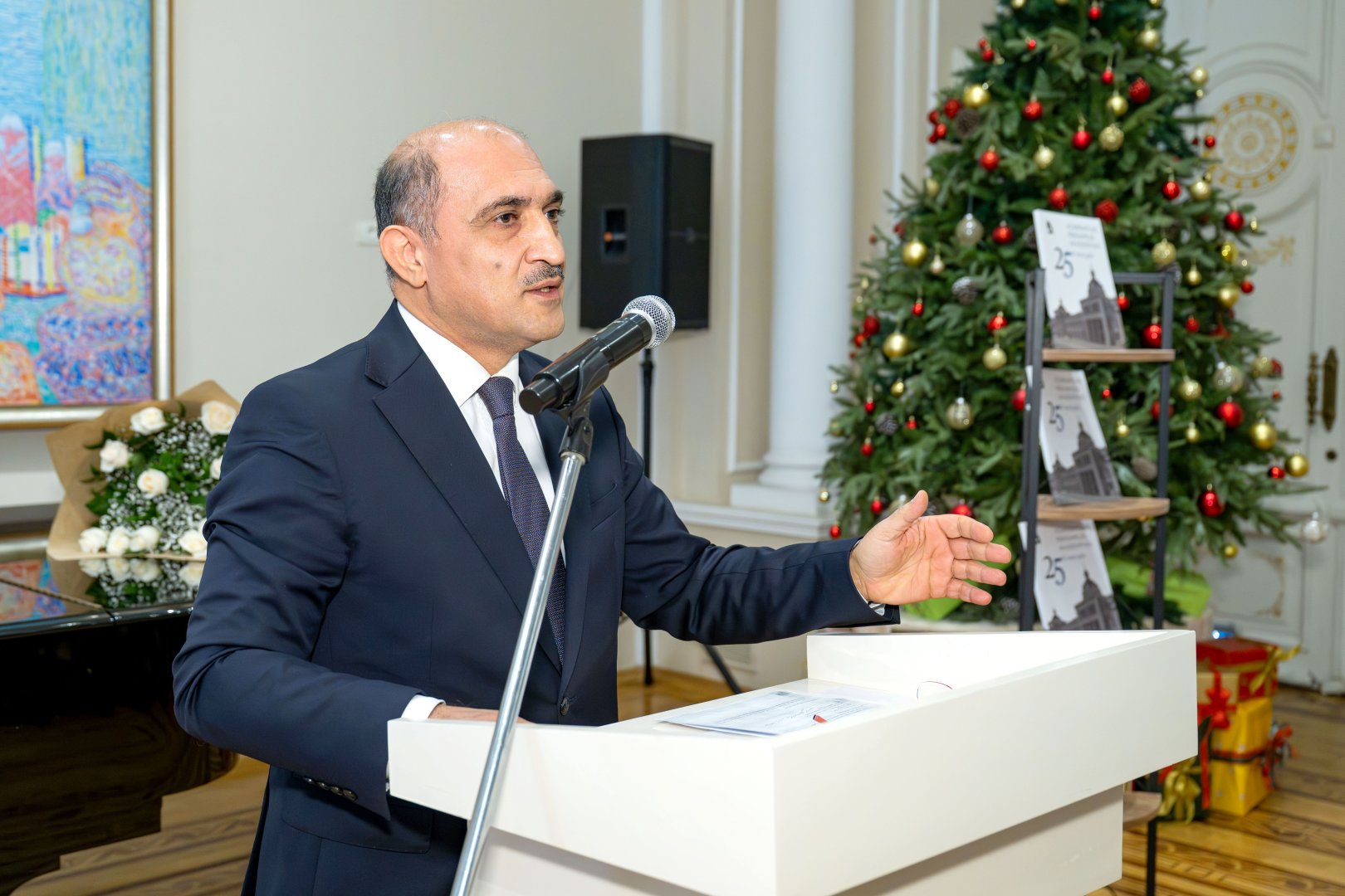 Состоялось открытие выставки, посвящённой 25-летию Азербайджанской академии художеств (ФОТО)